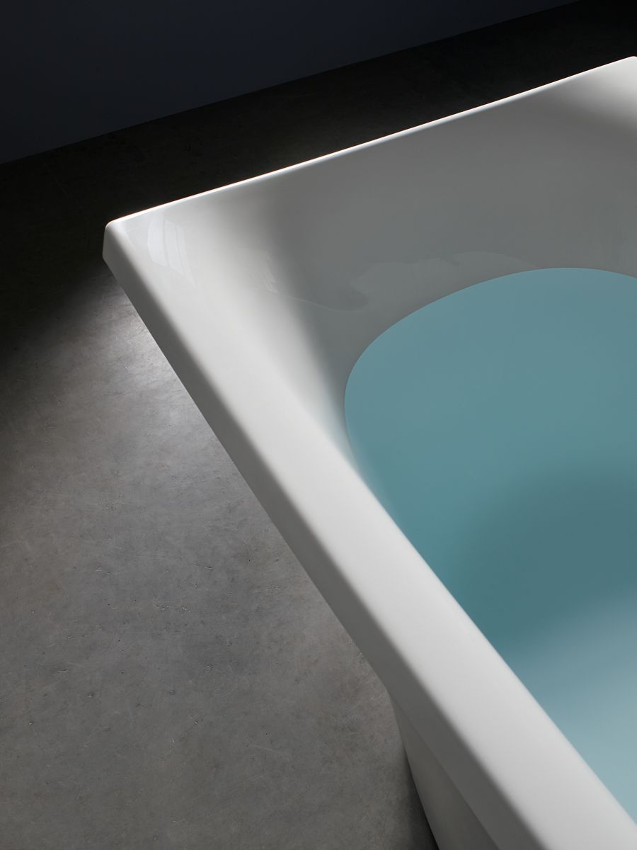 10095-escale-72-x-36-freestanding-bath-5.jpg Escale® 72" x 36" freestanding bath