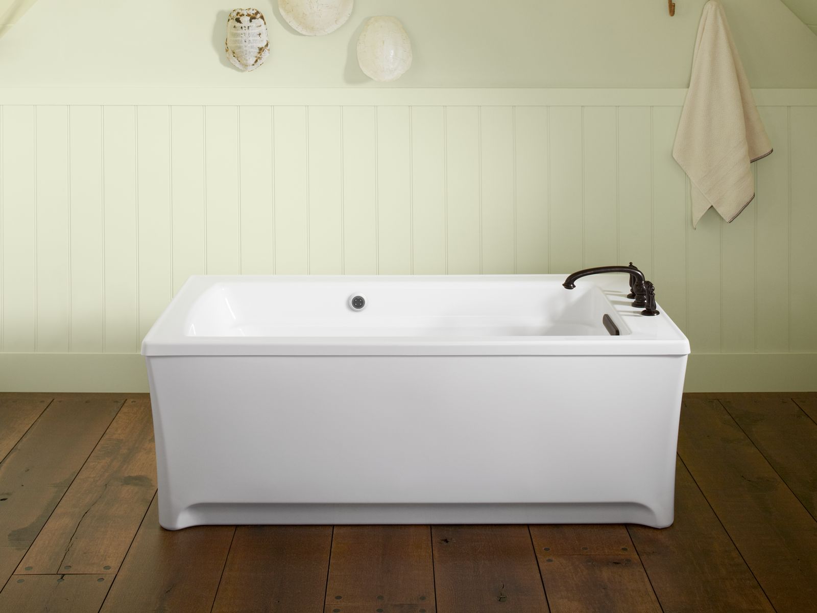 10440-archer-61-3-4-x-31-3-4-freestanding-heated-bubblemassage-air-bath-with-bask-heated-surface-7.jpg Archer® 61-3/4" x 31-3/4" freestanding Heated BubbleMassage™ air bath with Bask® heated surface