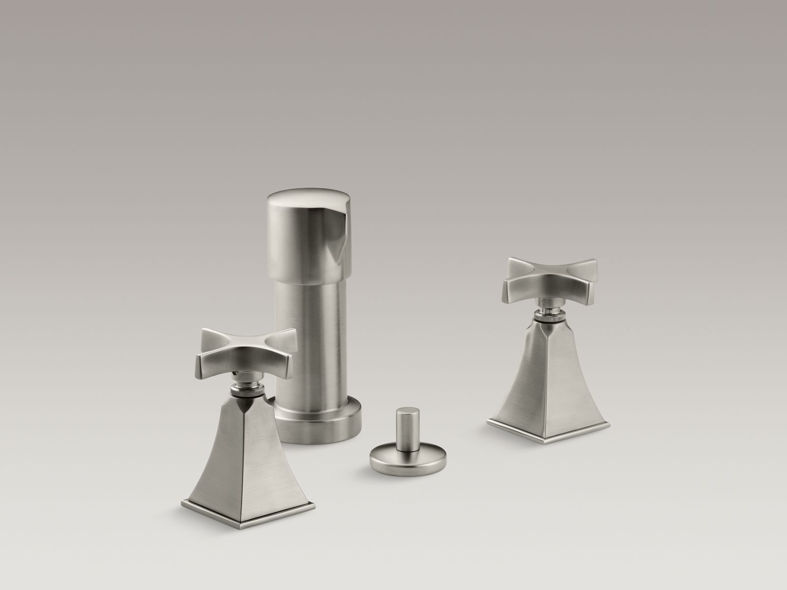 Memoirs(R) Stately vertical spray bidet faucet with cross handles