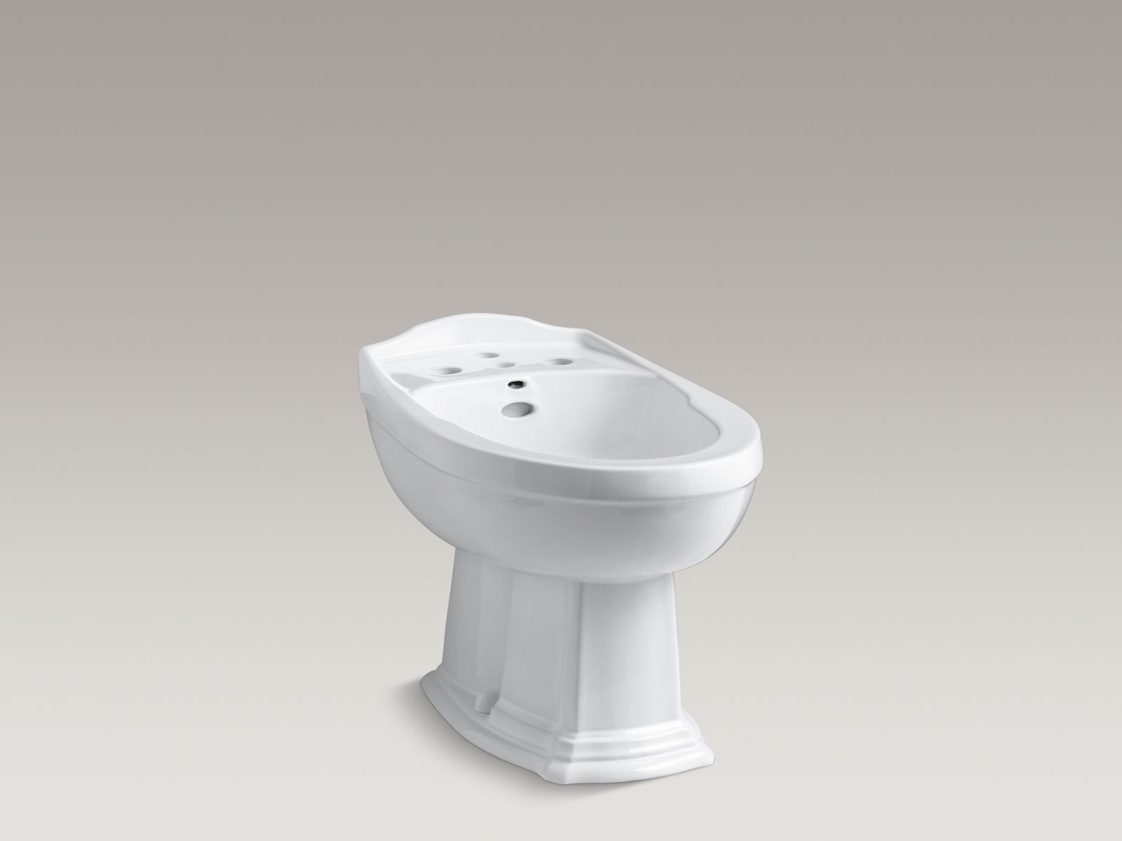 Portrait(R) vertical spray bidet with 4 faucet holes