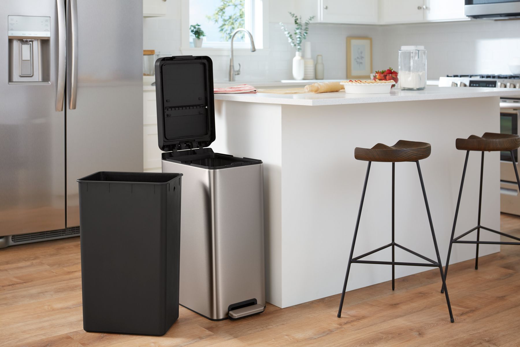 33598-13-gallon-stainless-steel-slim-step-trash-can-with-bifold-lid-12.jpg 13-gallon stainless steel slim step trash can with bifold lid