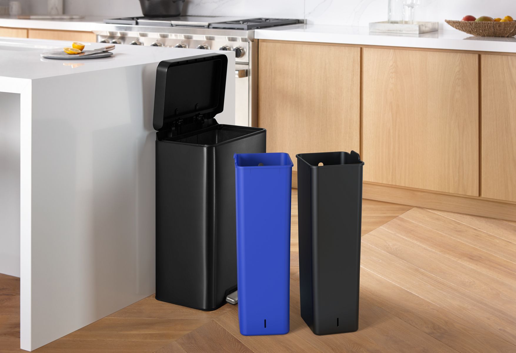 33984-dual-compartment-step-trash-can-8.jpg Dual-compartment step trash can