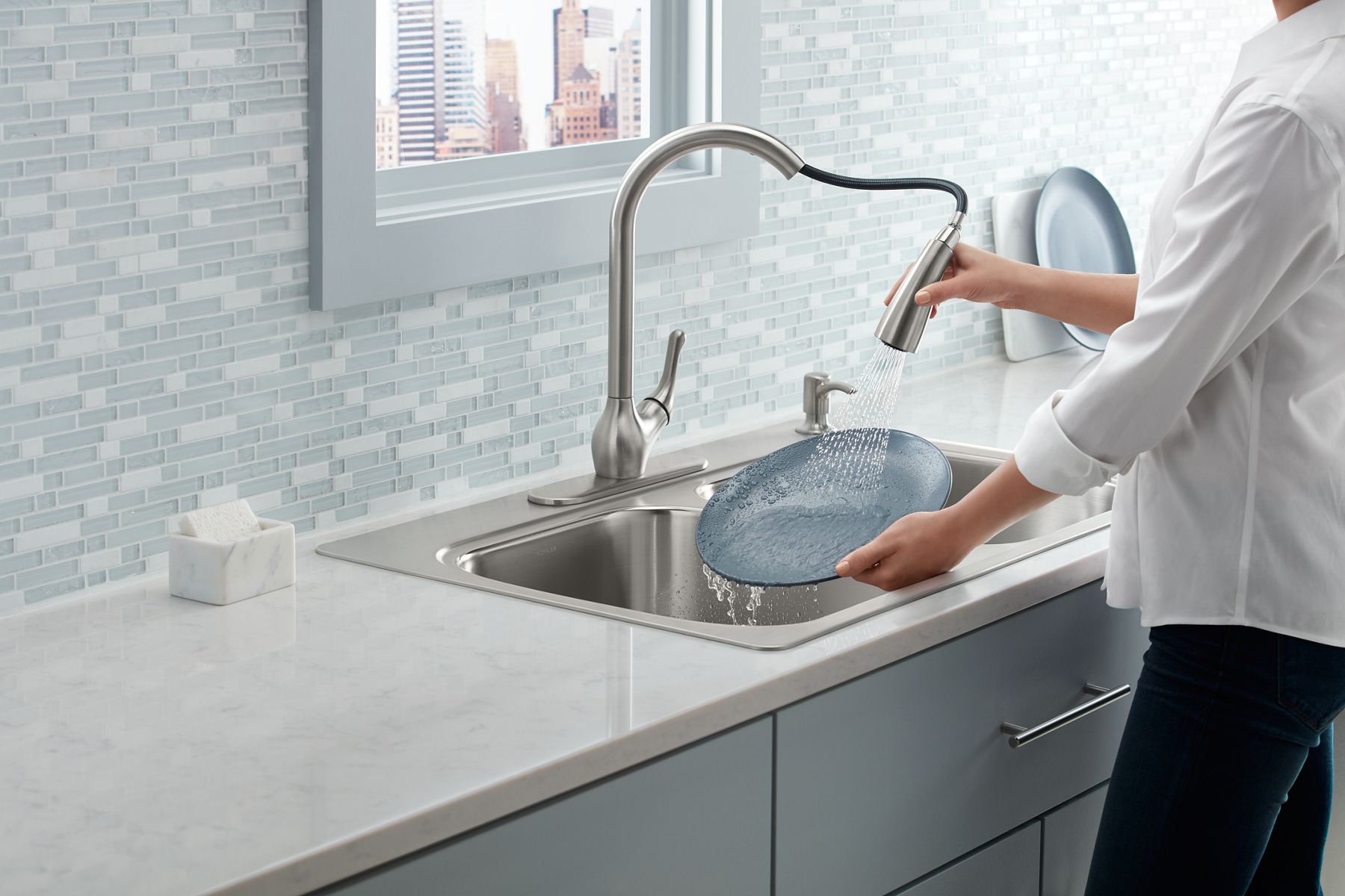 34415-barossa-touchless-pull-down-kitchen-faucet-with-soap-lotion-dispenser-18.jpg Barossa® Touchless pull-down kitchen faucet with soap/lotion dispenser
