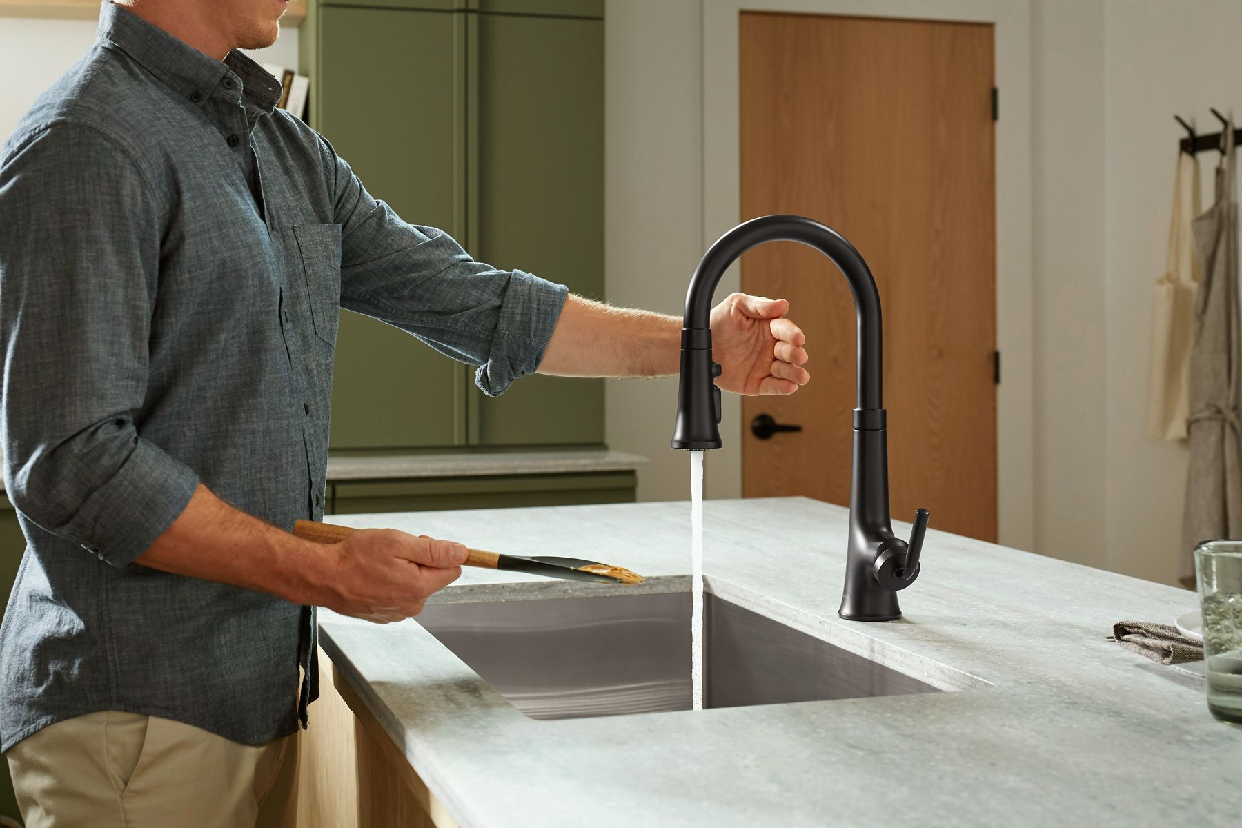 34440-tone-touchless-pull-down-kitchen-sink-faucet-with-three-function-sprayhead-56.jpg Tone® Touchless pull-down kitchen sink faucet with three-function sprayhead