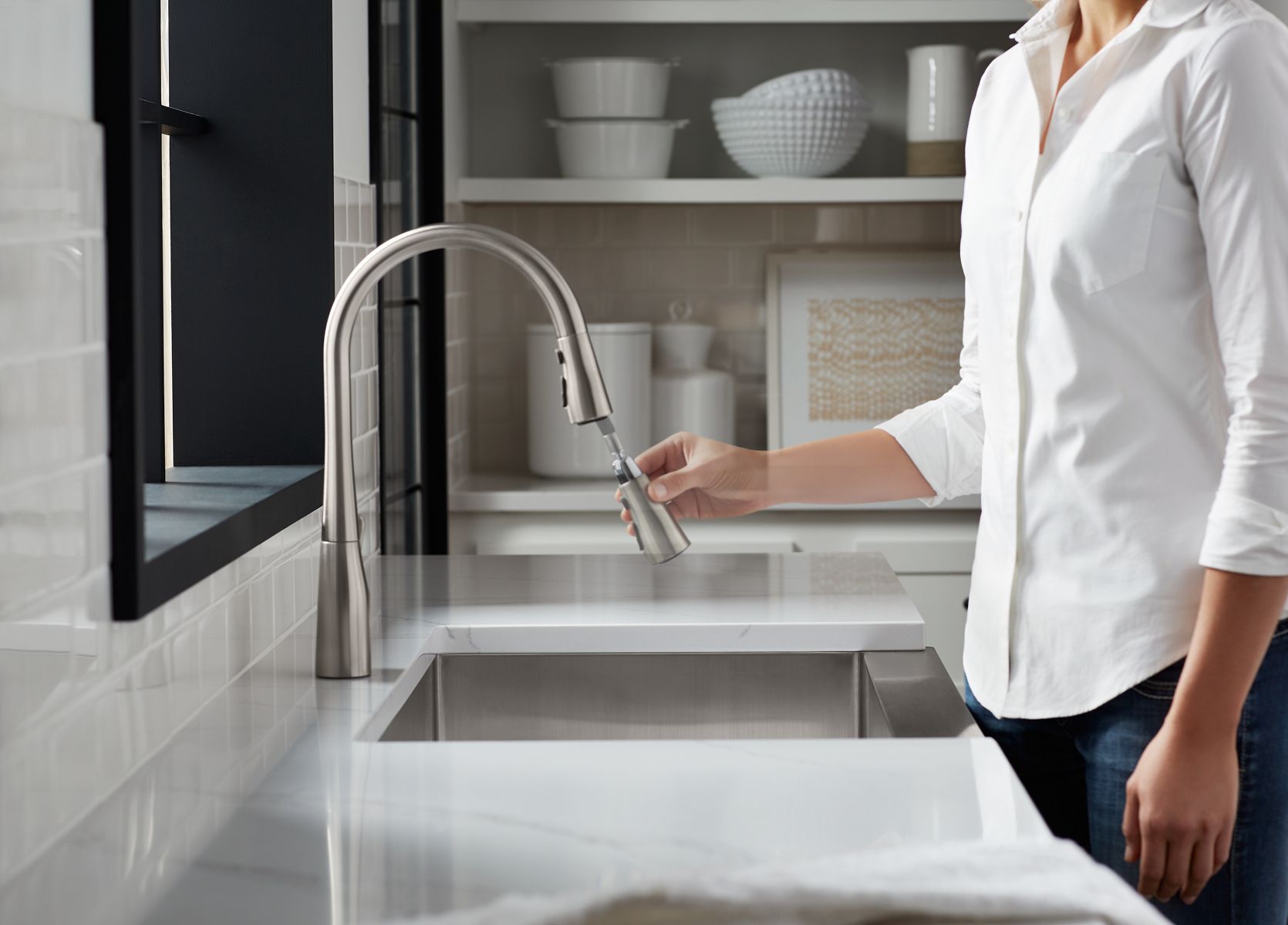 34818-simplice-pull-down-kitchen-sink-faucet-with-three-function-sprayhead-46.jpg Simplice® Pull-down kitchen sink faucet with three-function sprayhead