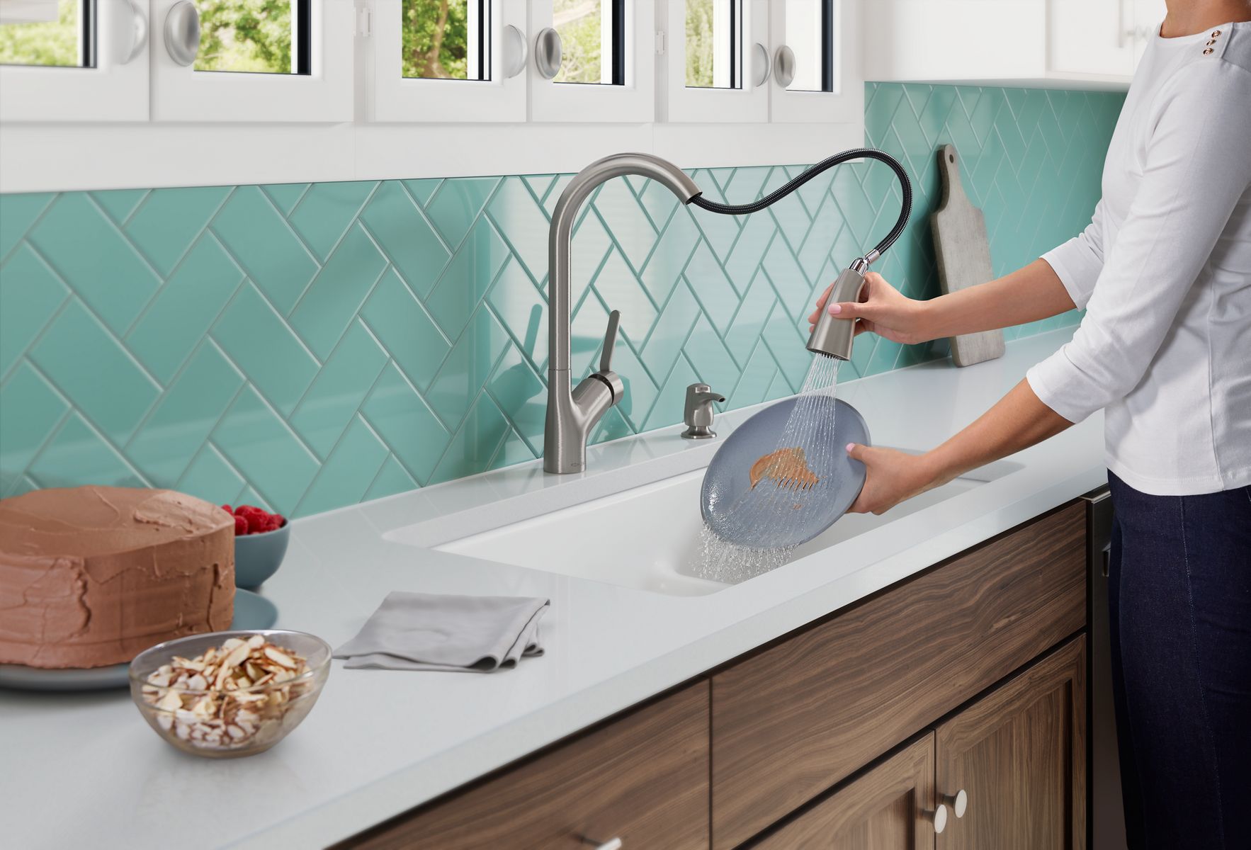 34842-setra-touchless-pull-down-kitchen-faucet-with-soap-lotion-dispenser-44.jpg Setra® Touchless pull-down kitchen faucet with soap/lotion dispenser