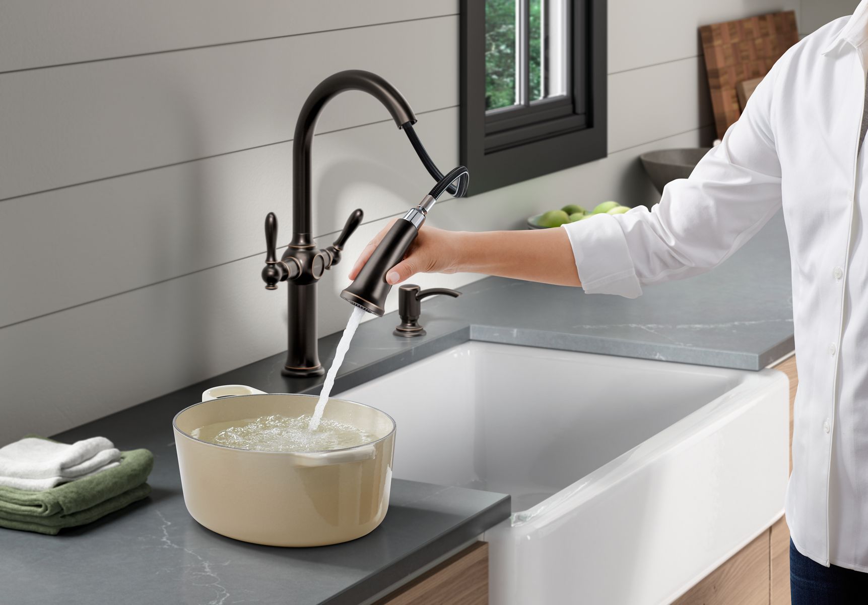 35471-neuhaus-pull-down-kitchen-faucet-with-soap-lotion-dispenser-3.jpg Neuhaus® Pull-down kitchen faucet with soap/lotion dispenser