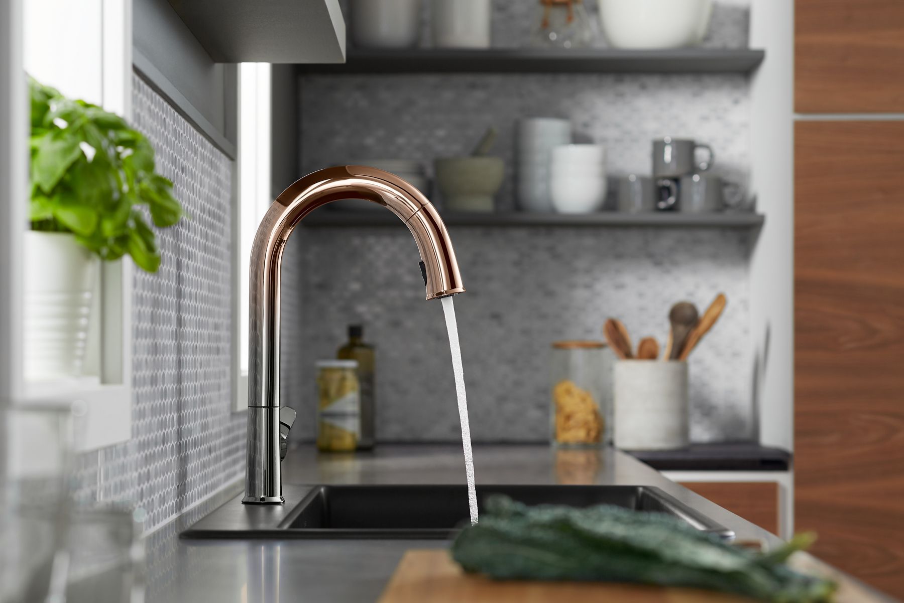 35547-sensate-touchless-pull-down-kitchen-sink-faucet-with-kohler-konnect-and-two-function-sprayhead-8.jpg Sensate® Touchless pull-down kitchen sink faucet with KOHLER® Konnect™ and two-function sprayhead