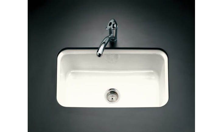 Bakersfield(TM) undercounter kitchen sink with three-hole oversized centers