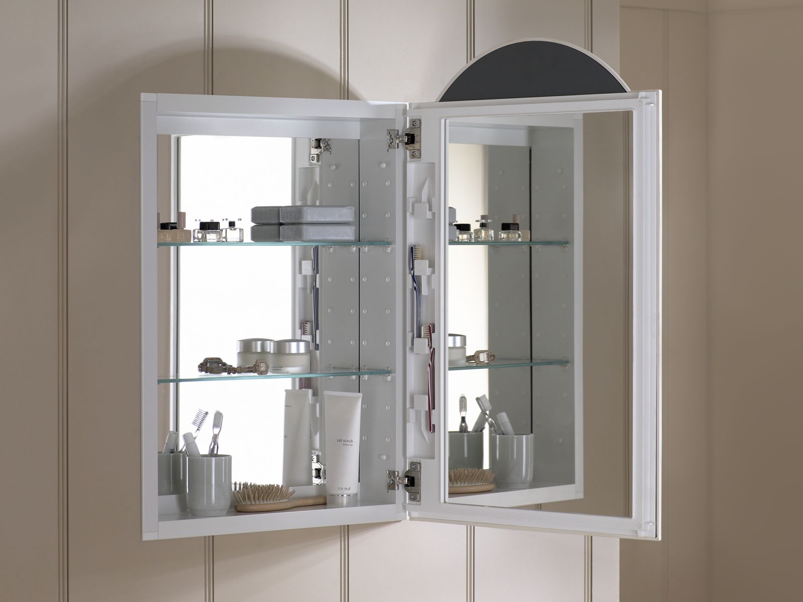 42317-devonshire-20-w-x-29-1-2-h-white-enameled-aluminum-single-door-medicine-cabinet-3.jpg Devonshire® 20" W x 29-1/2" H White enameled aluminum single-door medicine cabinet