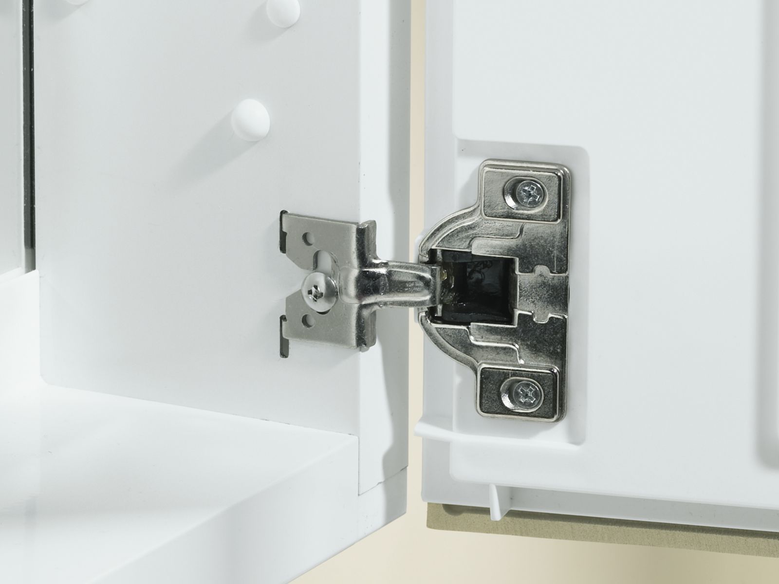 42317-devonshire-20-w-x-29-1-2-h-white-enameled-aluminum-single-door-medicine-cabinet-4.jpg Devonshire® 20" W x 29-1/2" H White enameled aluminum single-door medicine cabinet