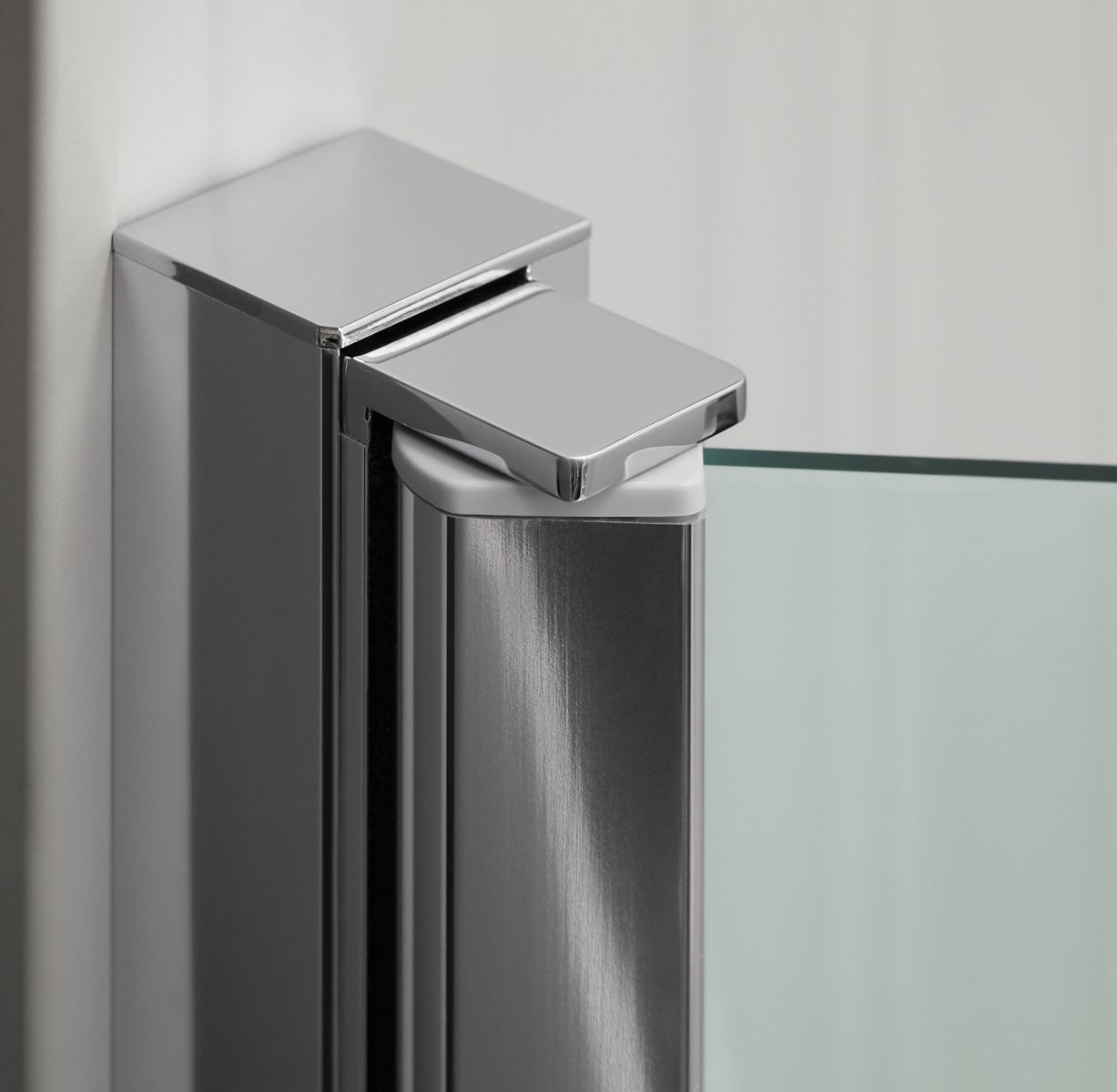 44962-aerie-32-bath-screen-7.jpg Aerie® 32" bath screen