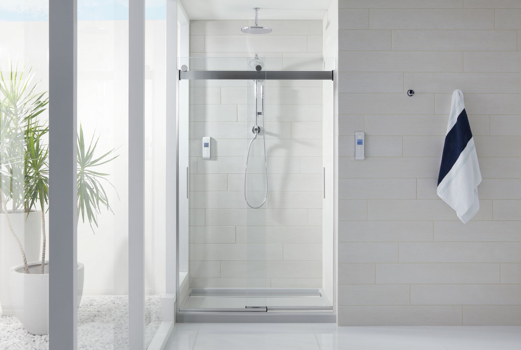 47985-dtv-prompt-digital-shower-interface-with-eco-mode-diverter-5.jpg DTV Prompt® Digital shower interface with eco-mode diverter