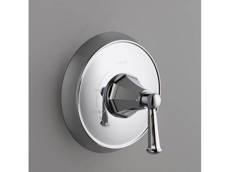 Memoirs(R) Rite-Temp(R) pressure-balancing valve trim with classic design and lever handle, valve not included