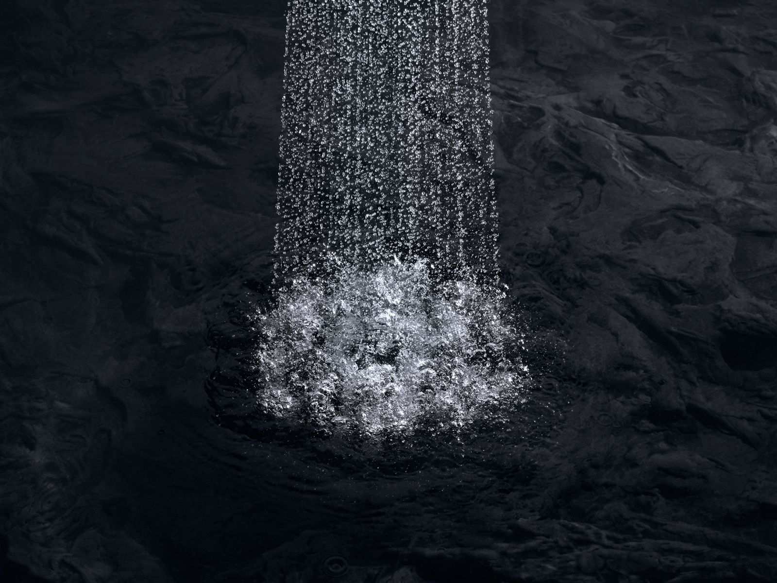 50474-awaken-b90-three-function-showerhead-2-0-gpm-6.jpg Awaken® B90 Three-function showerhead, 2.0 gpm