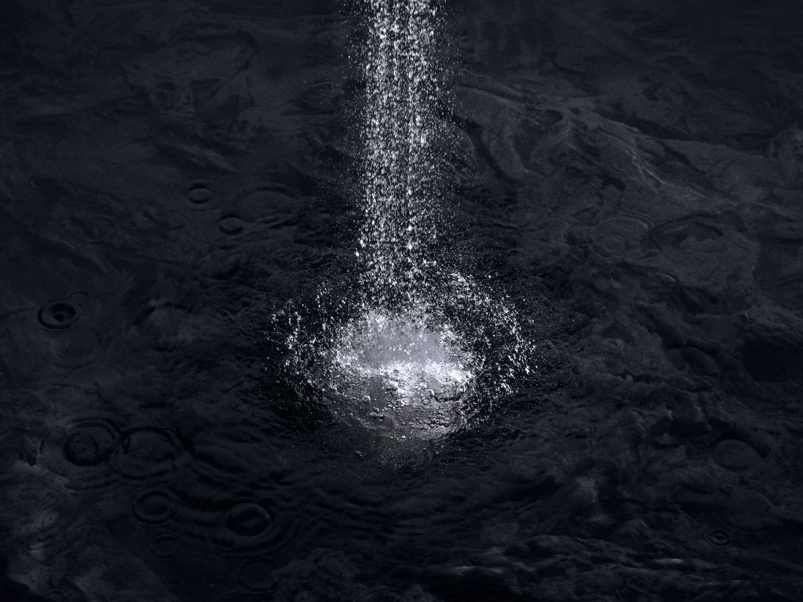 50474-awaken-b90-three-function-showerhead-2-0-gpm-8.jpg Awaken® B90 Three-function showerhead, 2.0 gpm