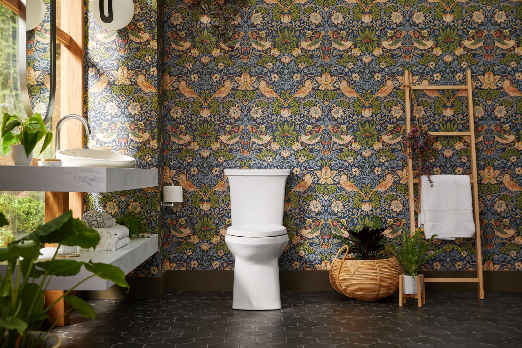55692-corbelle-two-piece-elongated-toilet-with-skirted-trapway-1-28-gpf-14.jpg Corbelle® Two-piece elongated toilet with skirted trapway, 1.28 gpf