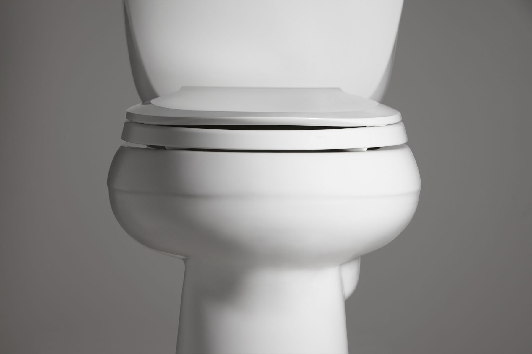 56937-cimarron-the-complete-solution-two-piece-round-front-1-28-gpf-chair-height-toilet-with-quiet-close-seat-3.jpg Cimarron® The Complete Solution® two-piece round-front 1.28 gpf chair height toilet with Quiet-Close™ seat