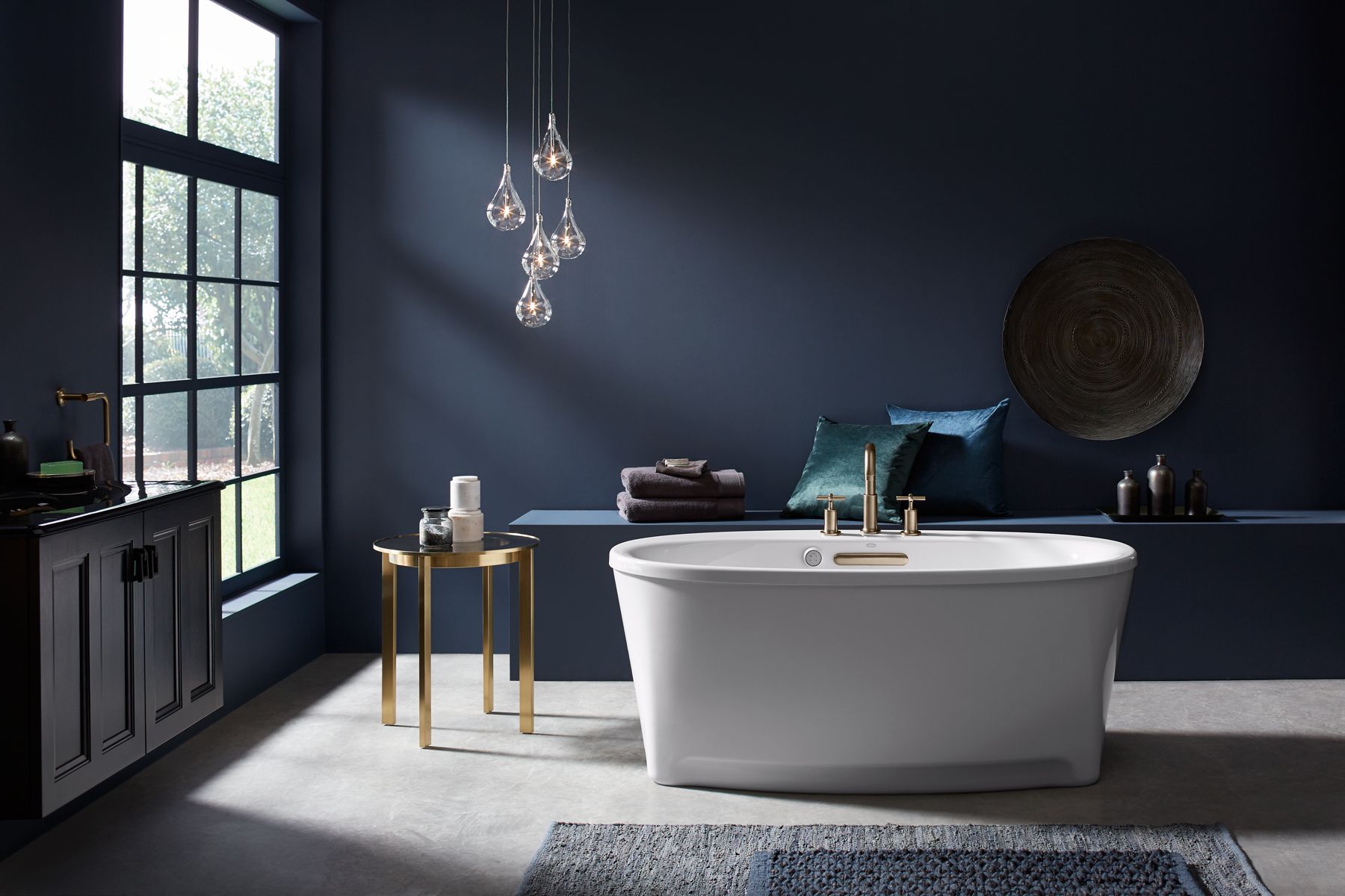 9408-underscore-60-x-35-3-4-freestanding-heated-bubblemassage-air-bath-with-center-drain-5.jpg Underscore® 60" x 35-3/4" freestanding Heated BubbleMassage™ air bath with center drain